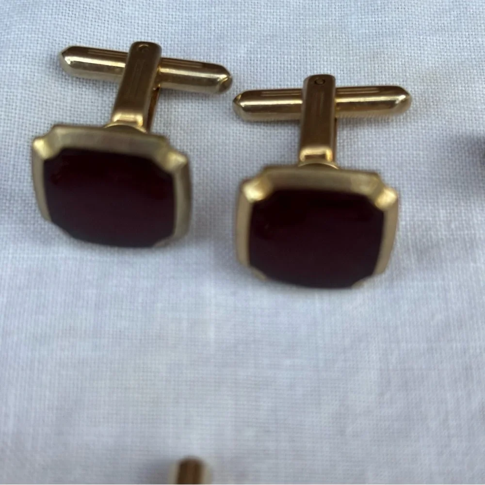 Vintage bundle of Cufflinks and tie clips